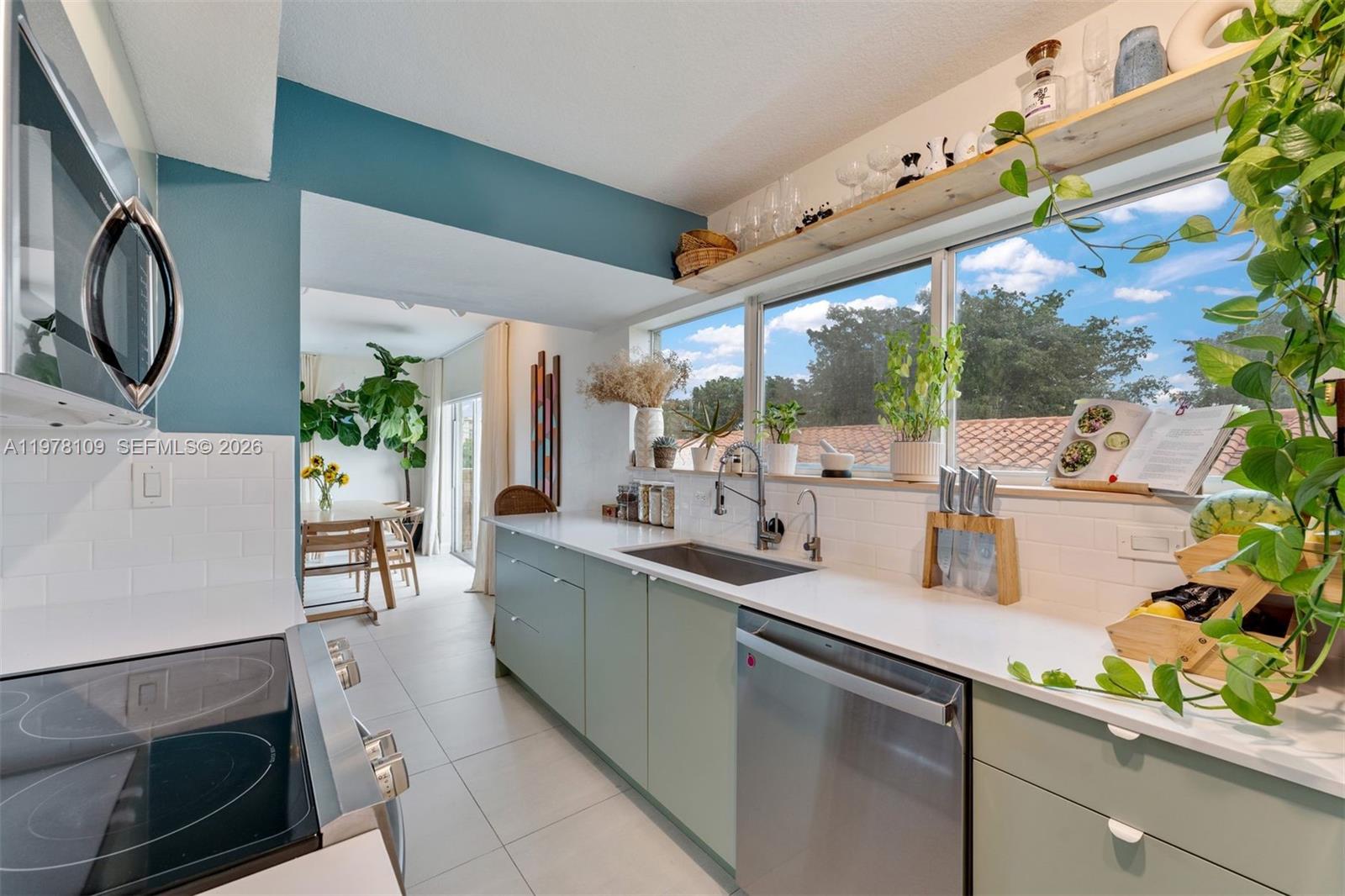 630 85th St #205 Miami Beach, FL 33141