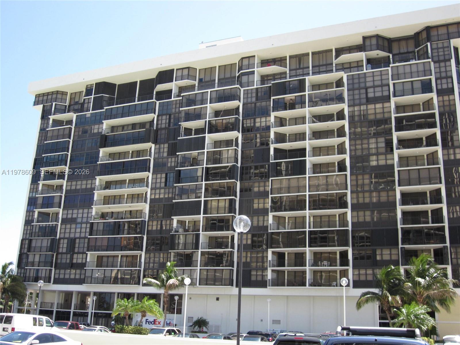 1901 Brickell Ave #B604 Miami, FL 33129