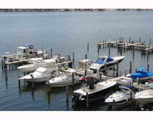 1901 Brickell Ave #B604 Miami, FL 33129