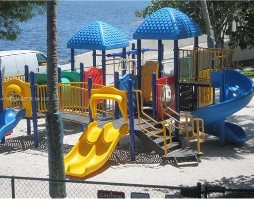 1901 Brickell Ave #B604 Miami, FL 33129