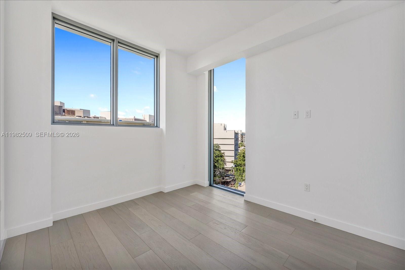 9201 E Bay Hbr Dr #702 Bay Harbor Islands, FL 33154