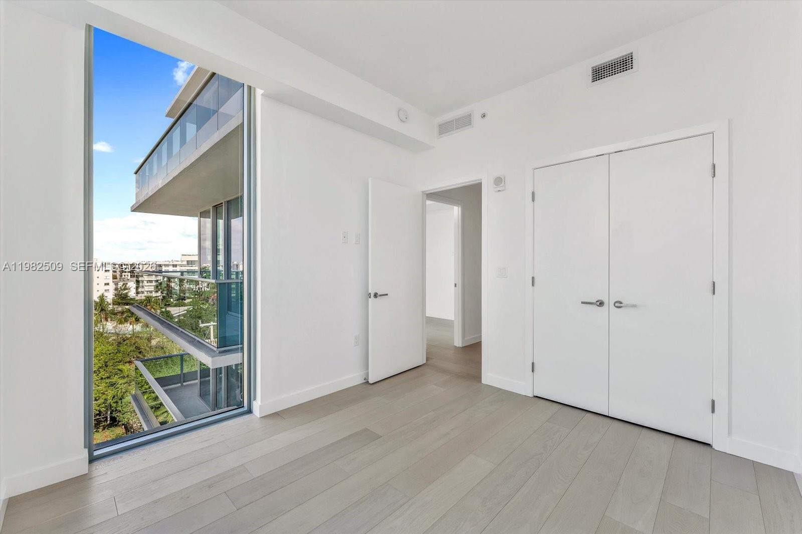 9201 E Bay Hbr Dr #702 Bay Harbor Islands, FL 33154