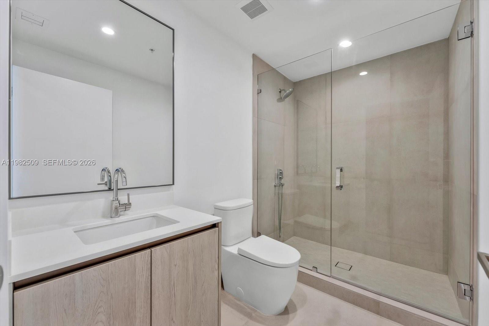 9201 E Bay Hbr Dr #702 Bay Harbor Islands, FL 33154