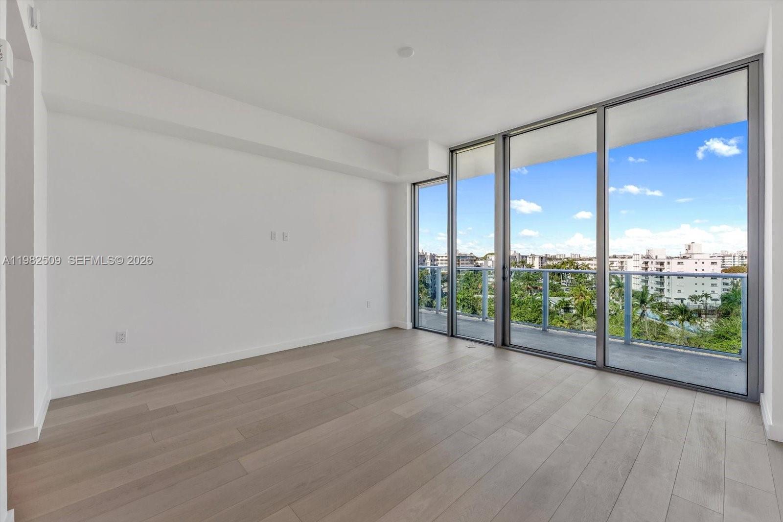 9201 E Bay Hbr Dr #702 Bay Harbor Islands, FL 33154