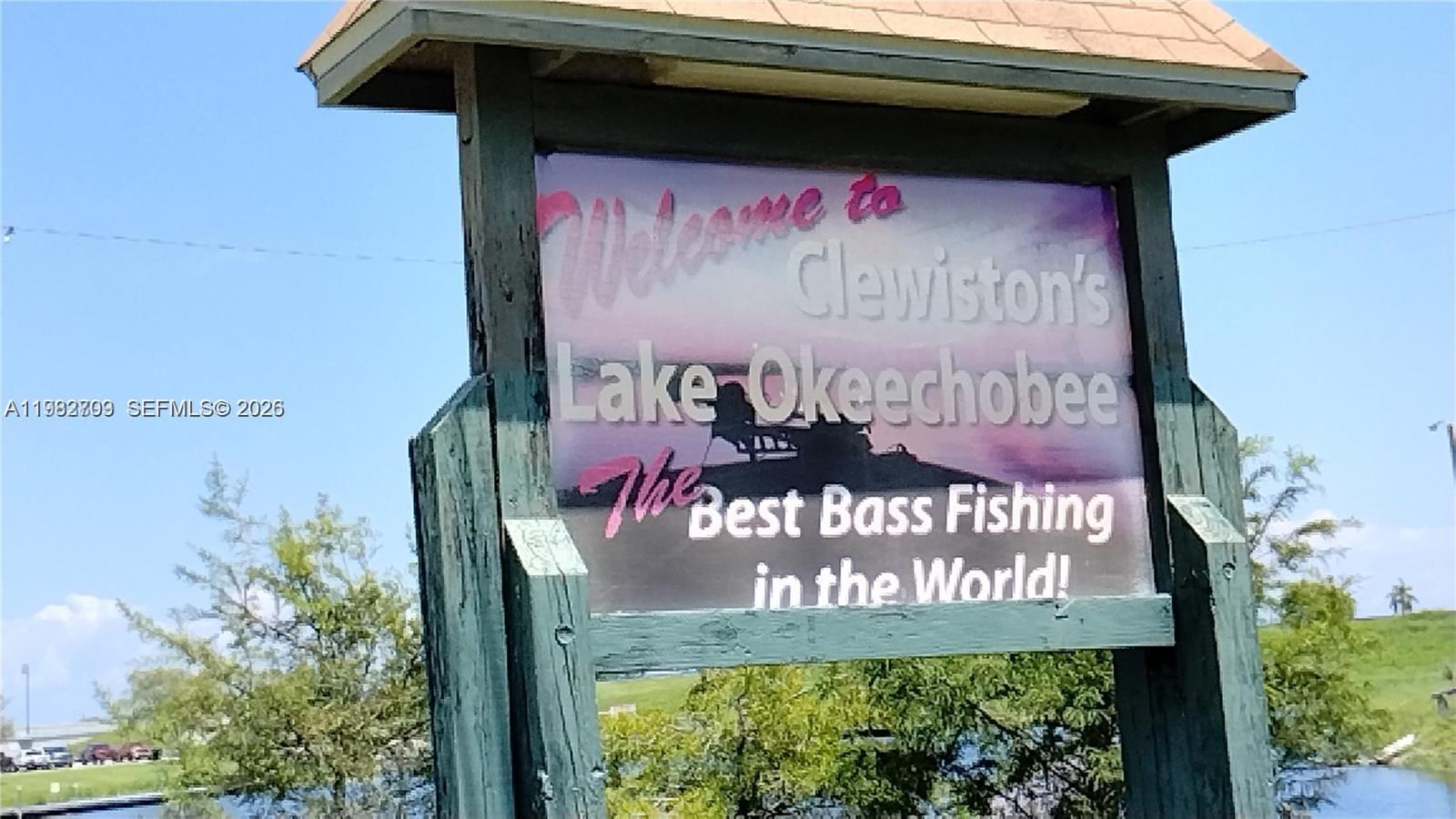 225 S Fronda St Clewiston, FL 33440