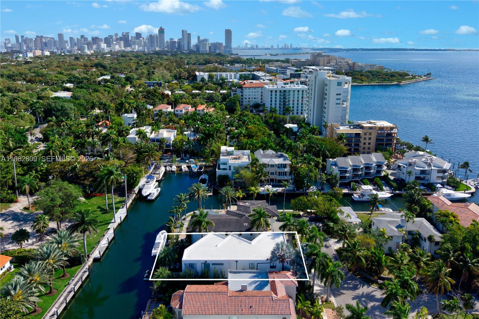 1755 Fairhaven Pl Miami, FL 33133