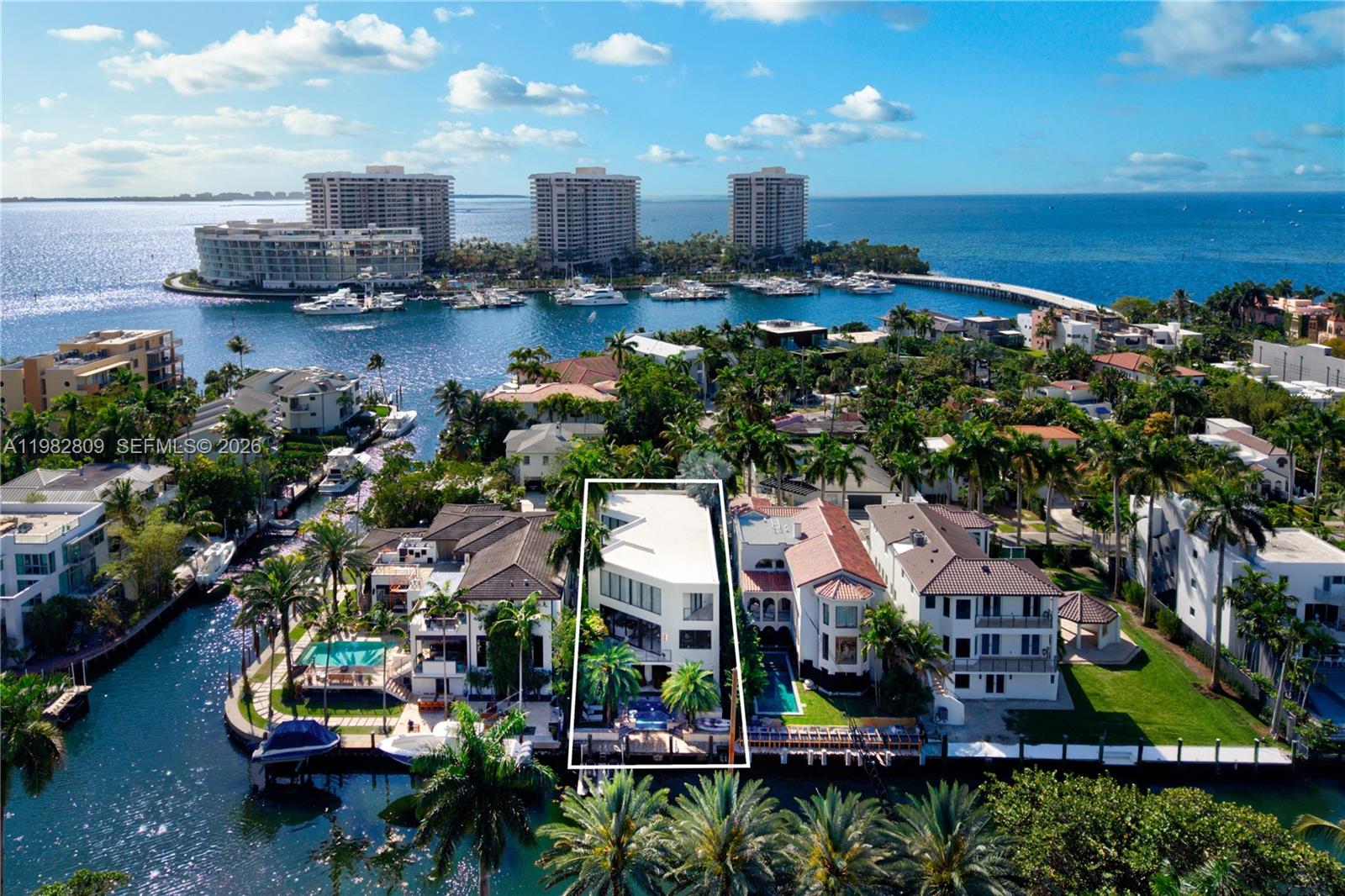 1755 Fairhaven Pl Miami, FL 33133