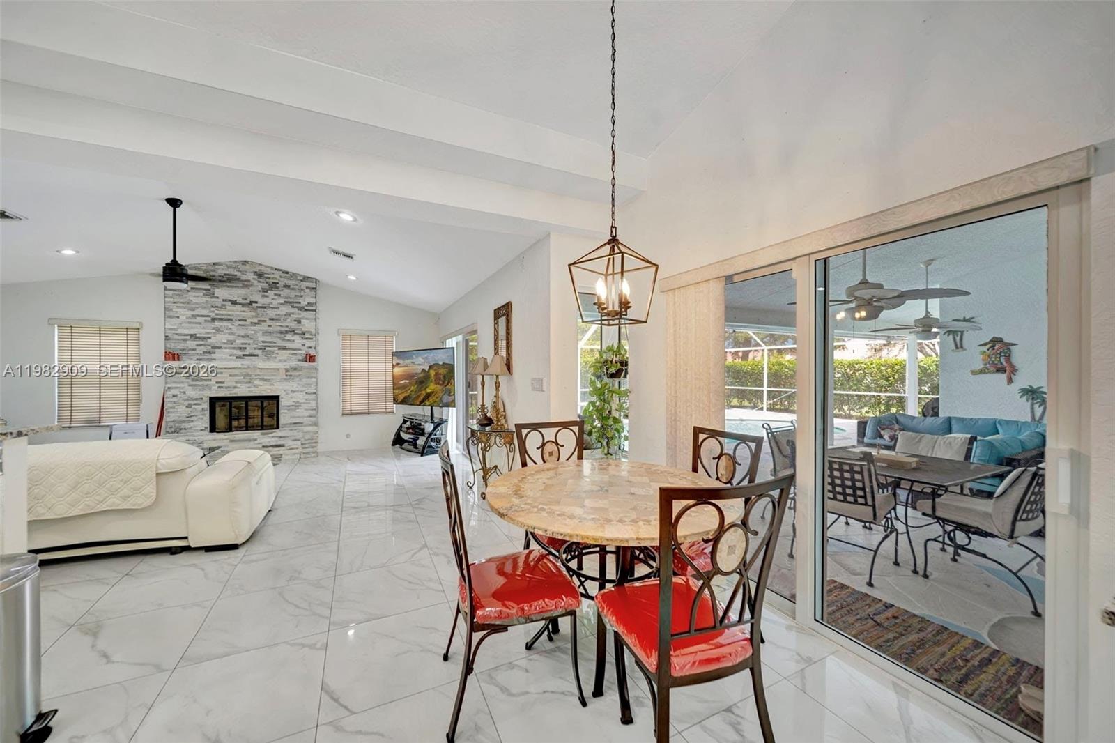 106 SW 85th Ter Coral Springs, FL 33071