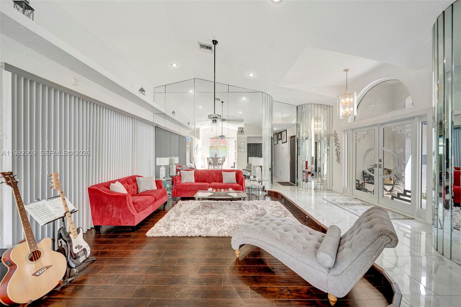 106 SW 85th Ter Coral Springs, FL 33071