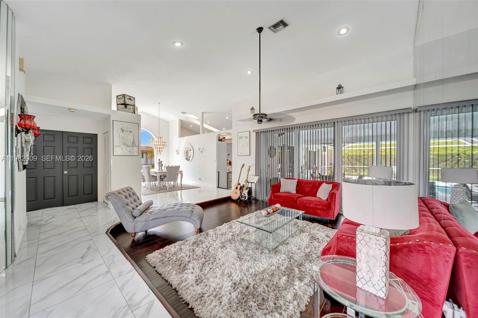 106 SW 85th Ter Coral Springs, FL 33071