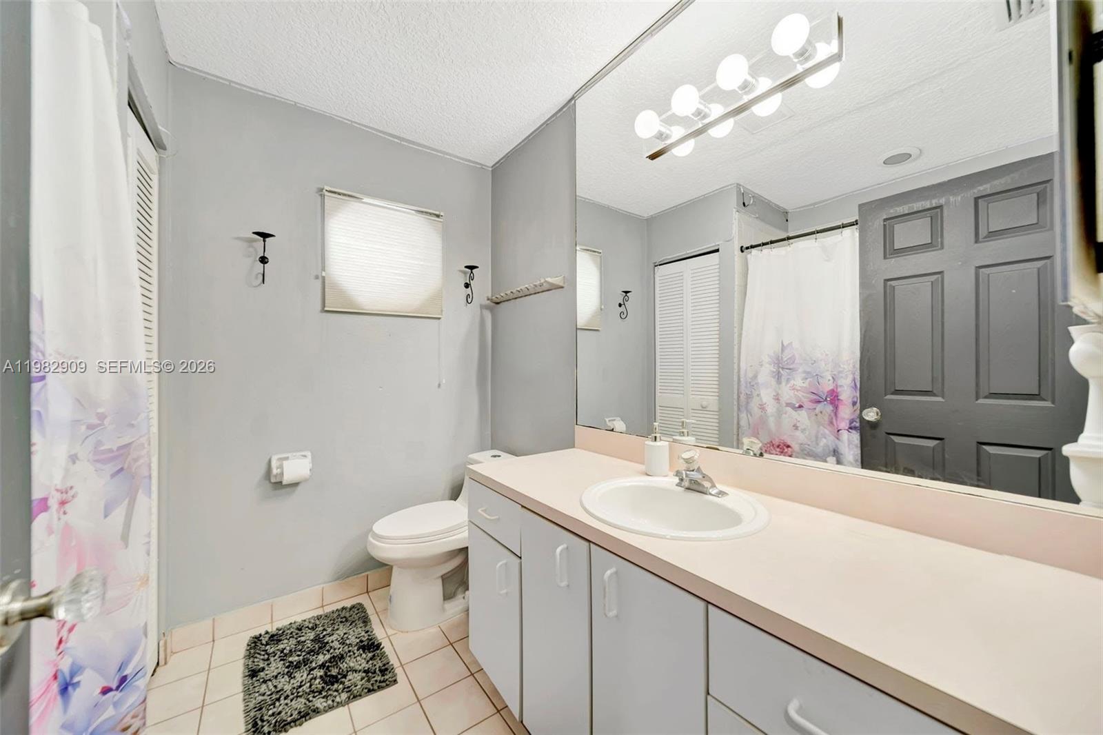 106 SW 85th Ter Coral Springs, FL 33071