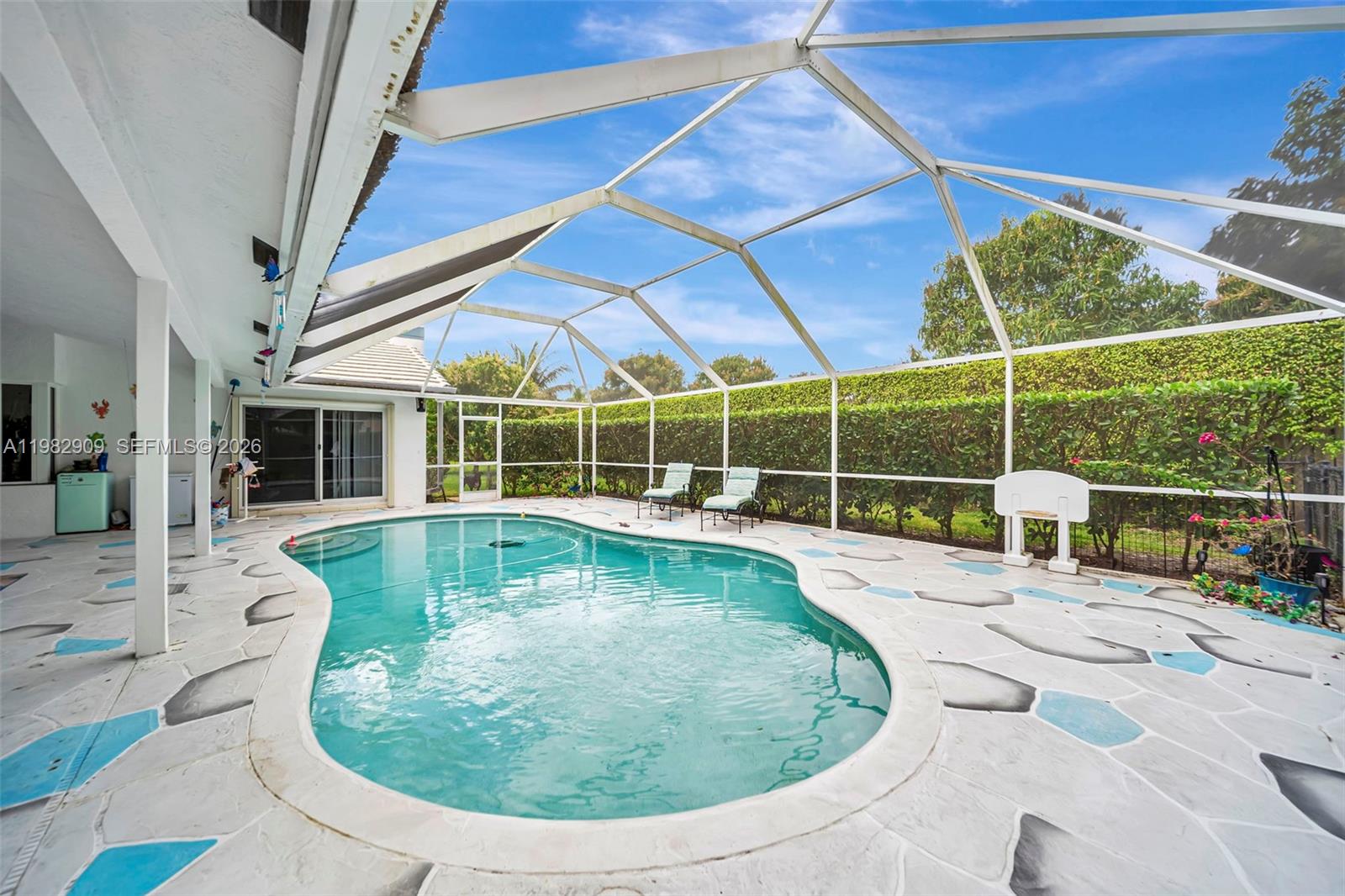 106 SW 85th Ter Coral Springs, FL 33071