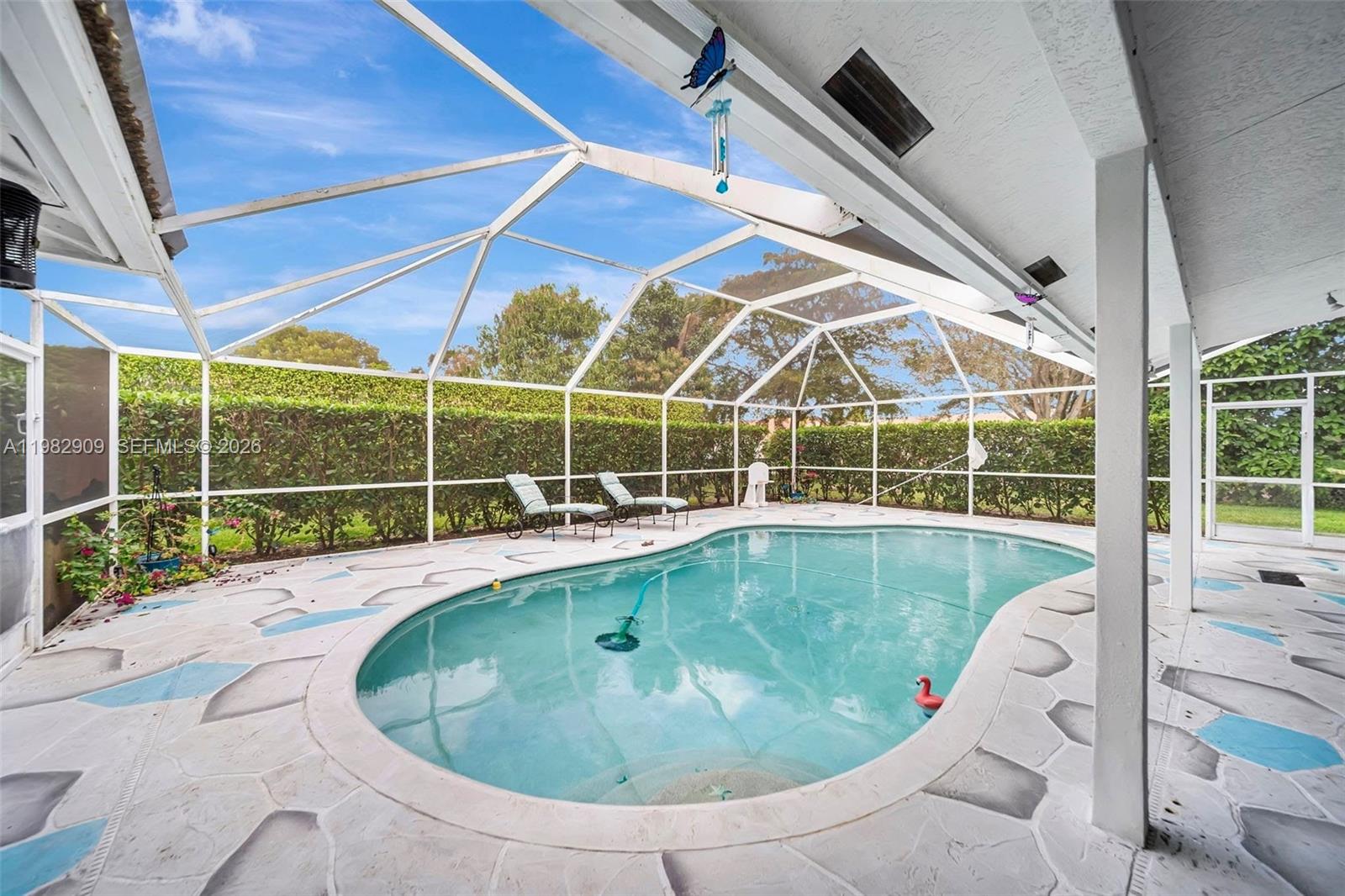 106 SW 85th Ter Coral Springs, FL 33071