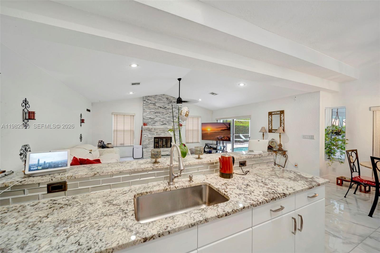 106 SW 85th Ter Coral Springs, FL 33071