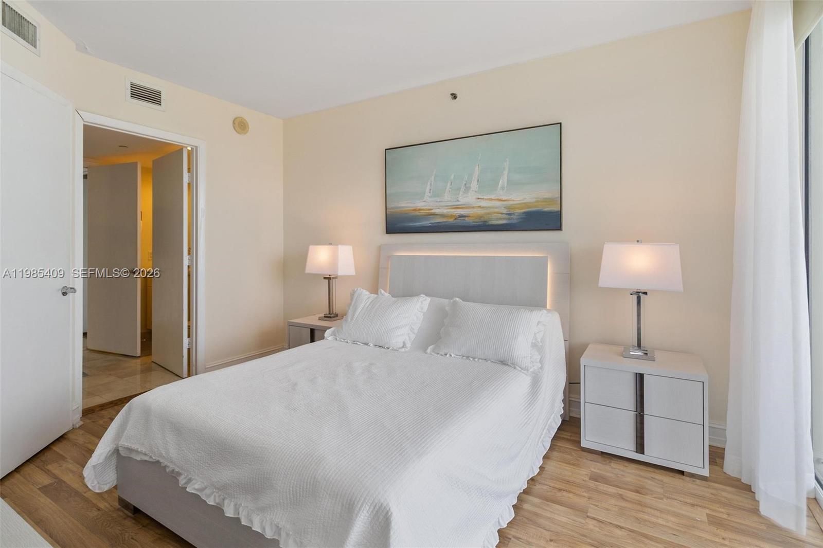 image Beach Club 211