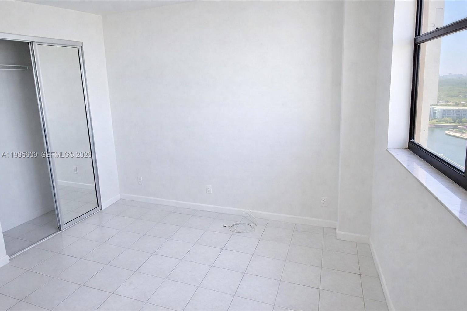 image Winston Towers 7005