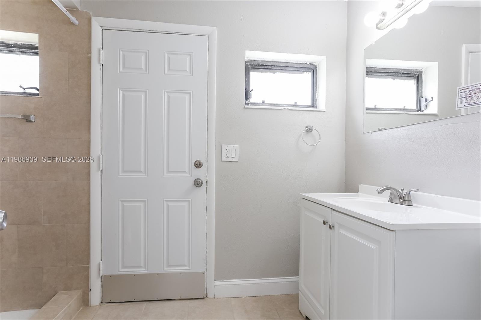 1078 NE 157th St North Miami Beach, FL 33162