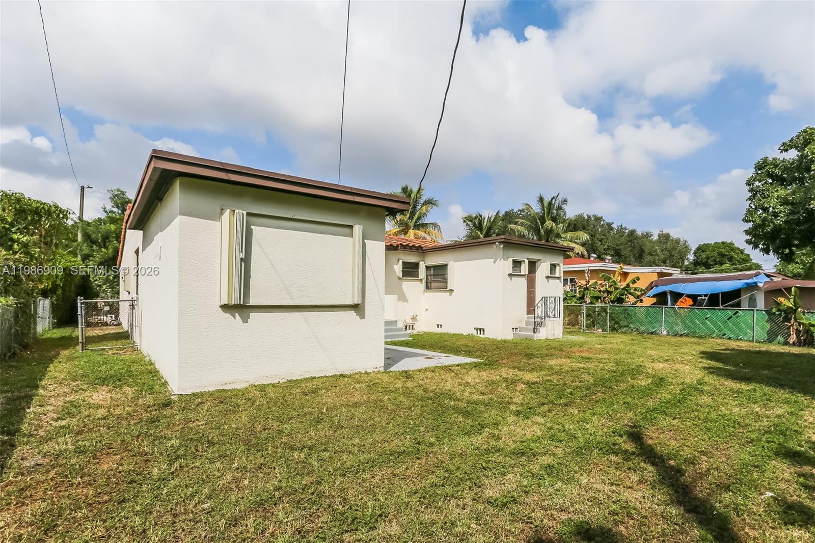 1078 NE 157th St North Miami Beach, FL 33162