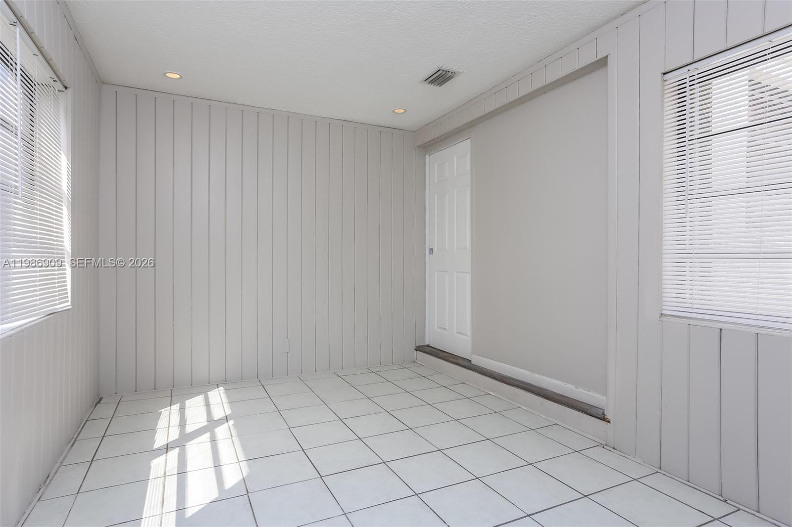 1078 NE 157th St North Miami Beach, FL 33162