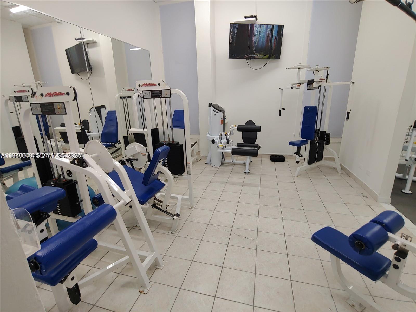 6039 Collins Ave #1710 Miami Beach, FL 33140