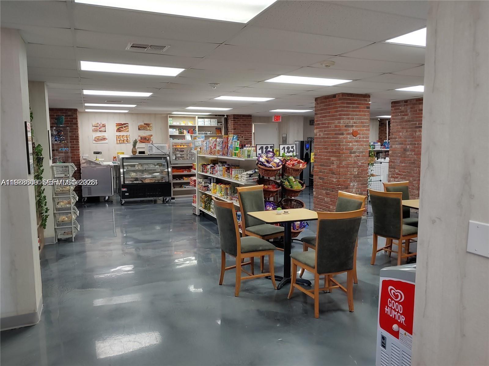 6039 Collins Ave #1710 Miami Beach, FL 33140