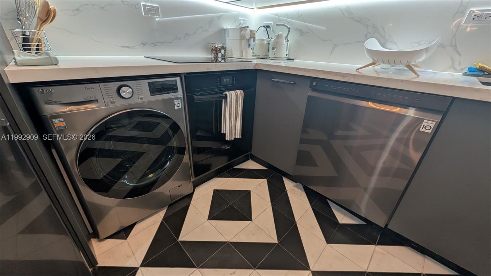 1500 Bay Rd #822S Miami Beach, FL 33139