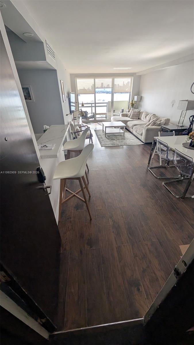 1500 Bay Rd #822S Miami Beach, FL 33139