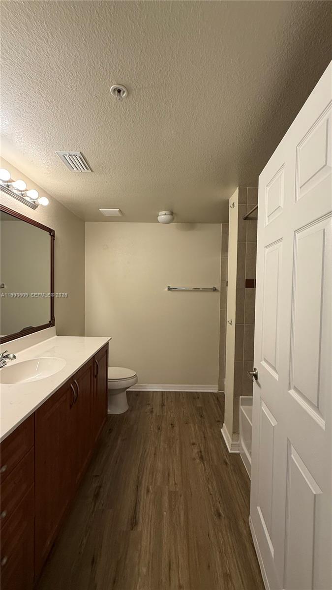 6458 Emerald Dunes Dr #108 West Palm Beach, FL 33411