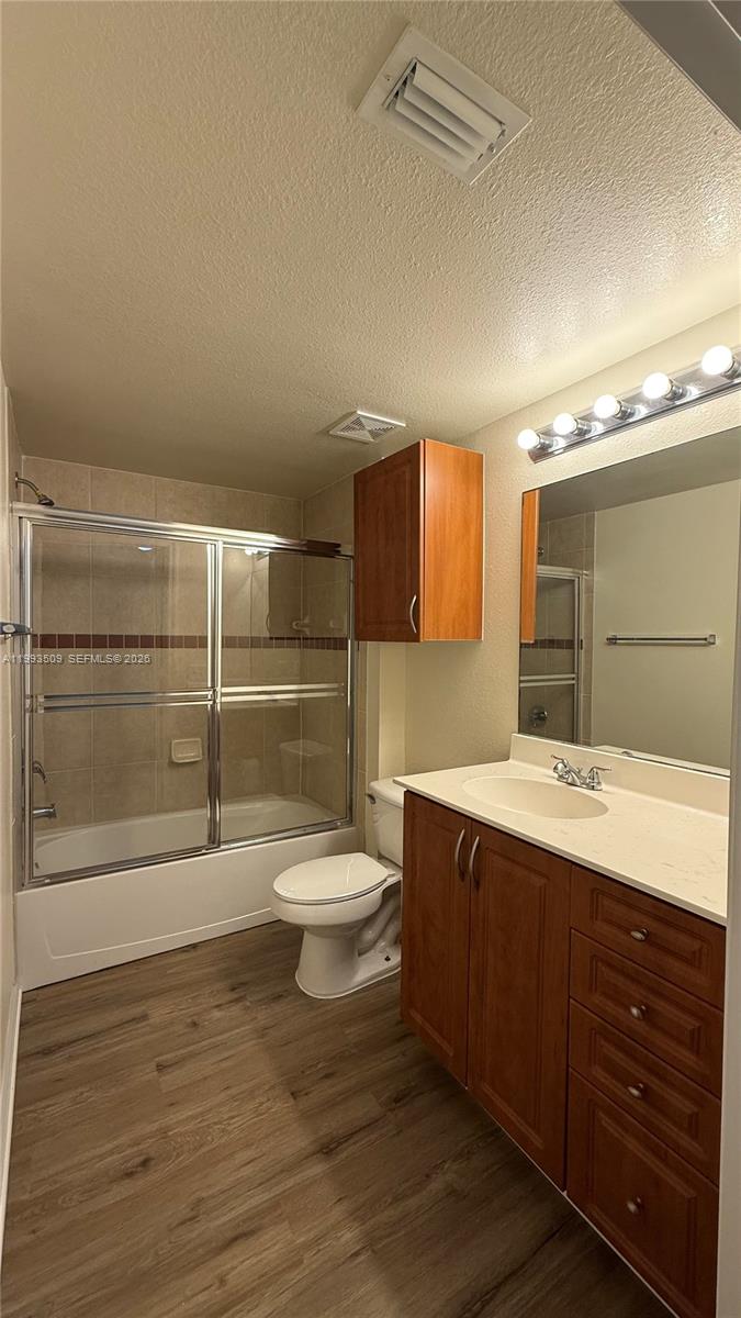 6458 Emerald Dunes Dr #108 West Palm Beach, FL 33411