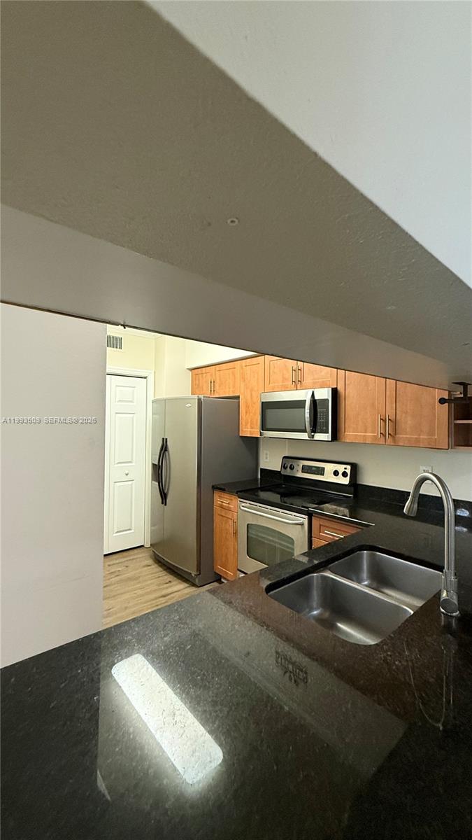 6458 Emerald Dunes Dr #108 West Palm Beach, FL 33411