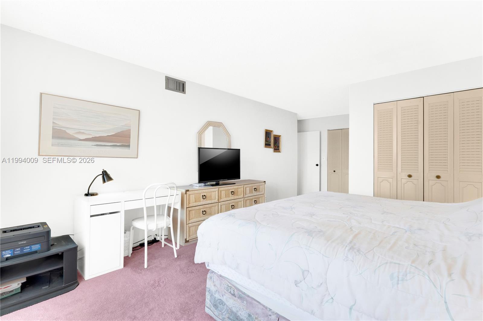 1000 Parkview Dr #822 Hallandale Beach, FL 33009