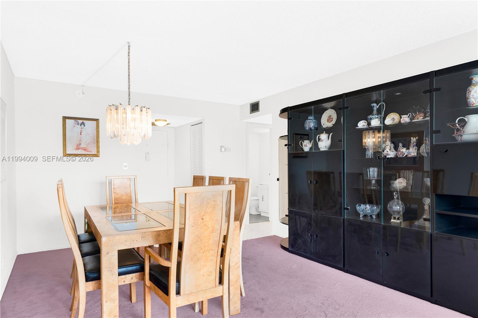 1000 Parkview Dr #822 Hallandale Beach, FL 33009