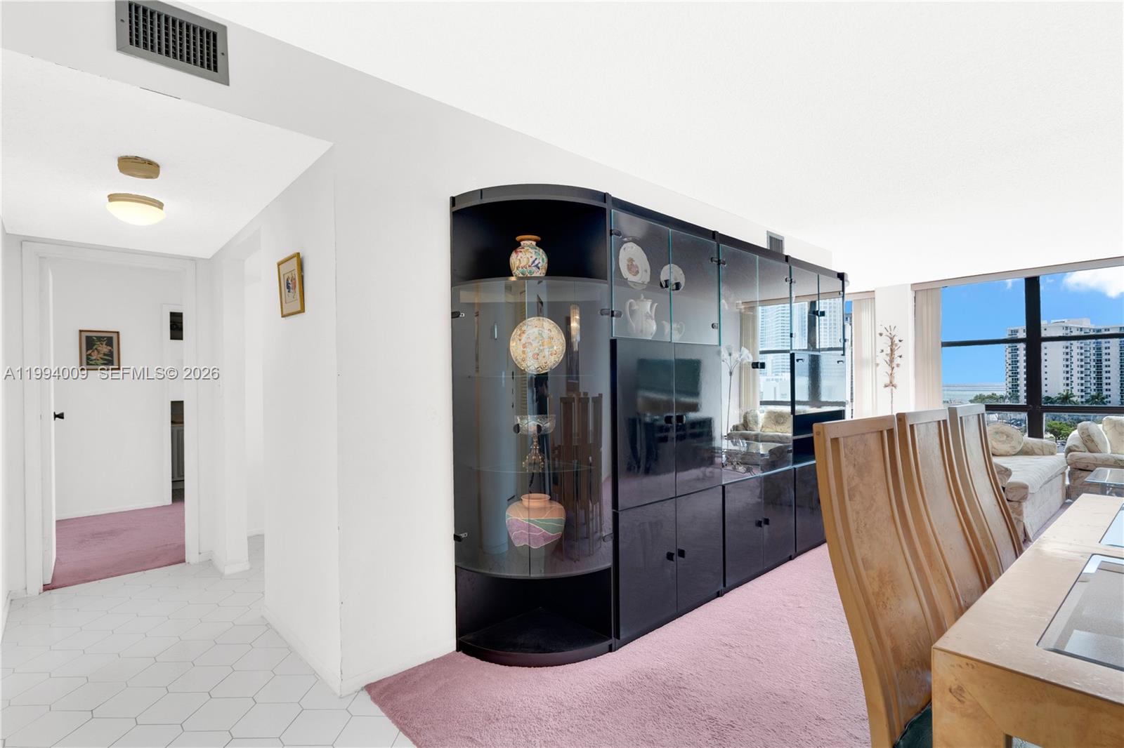 1000 Parkview Dr #822 Hallandale Beach, FL 33009