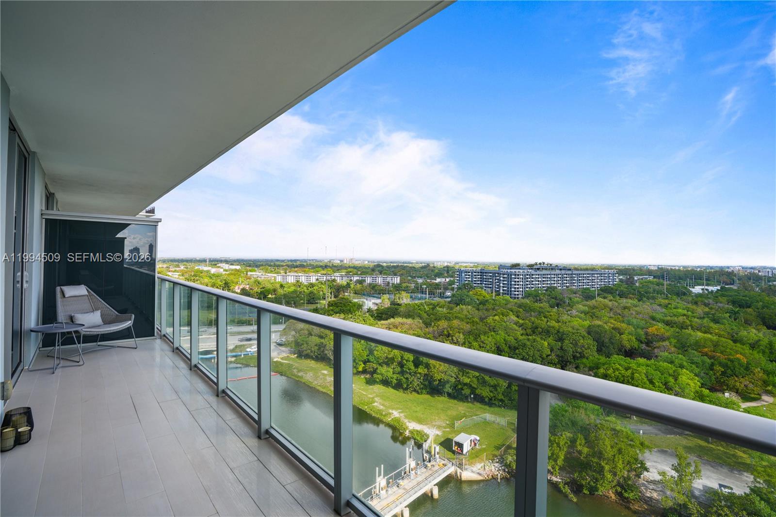 16385 NE Biscayne Blvd #1402 North Miami Beach, FL 33160