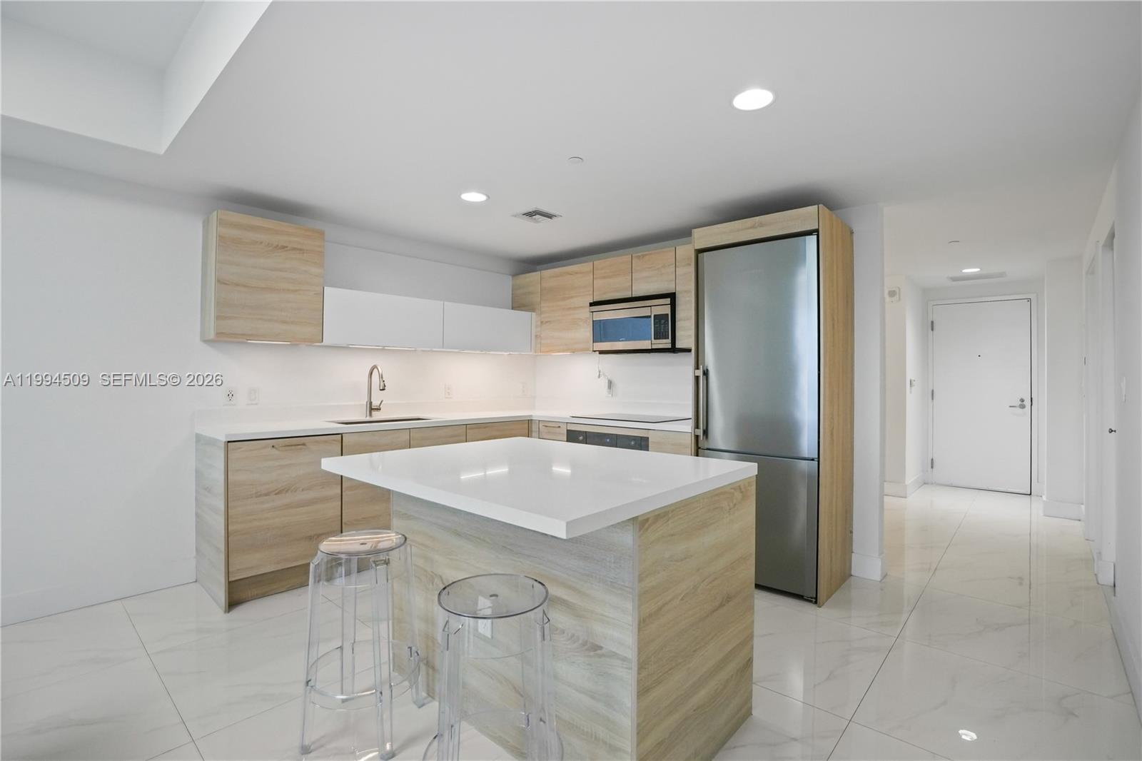 16385 NE Biscayne Blvd #1402 North Miami Beach, FL 33160