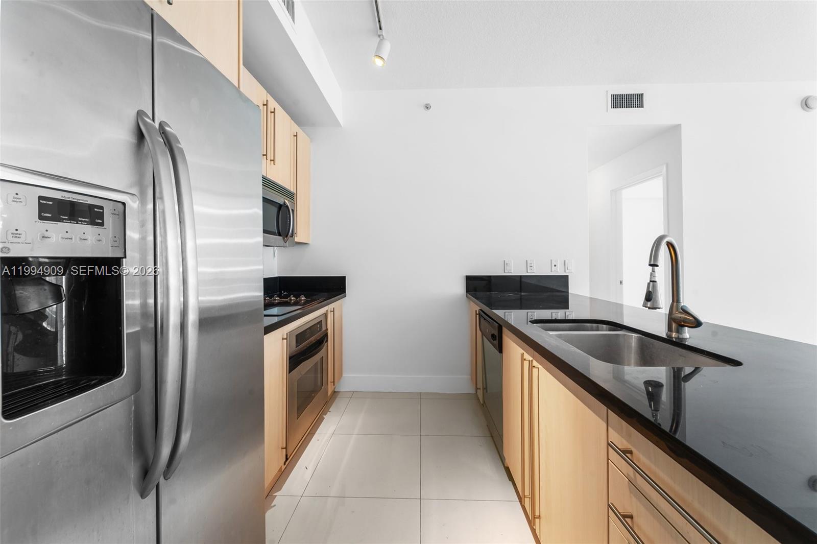 image Axis on Brickell South2