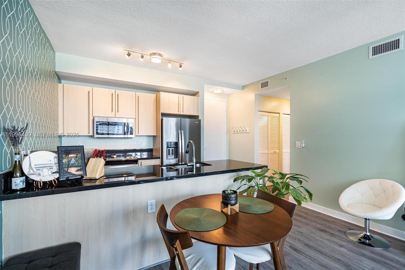 image Axis on Brickell North8