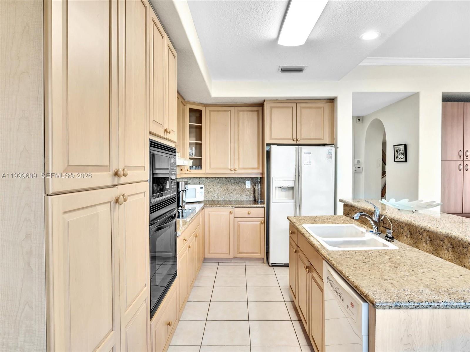 20780 NE 32nd Ave Aventura, FL 33180