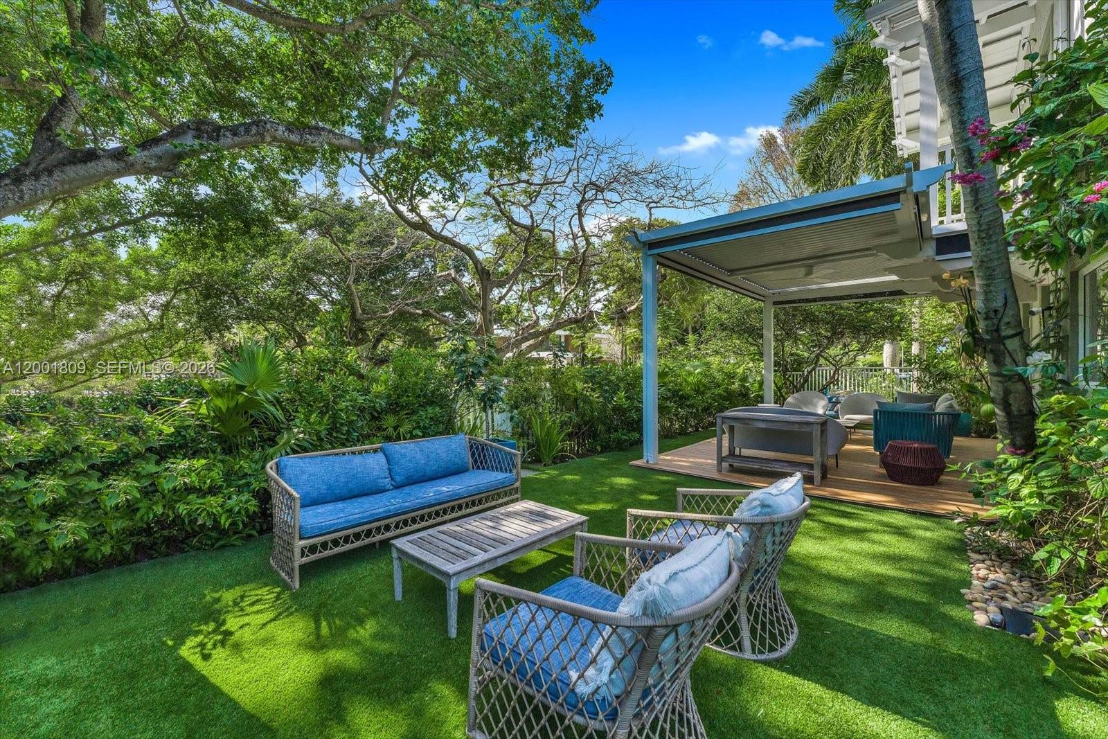 4090 Barbarossa Ave Miami, FL 33133