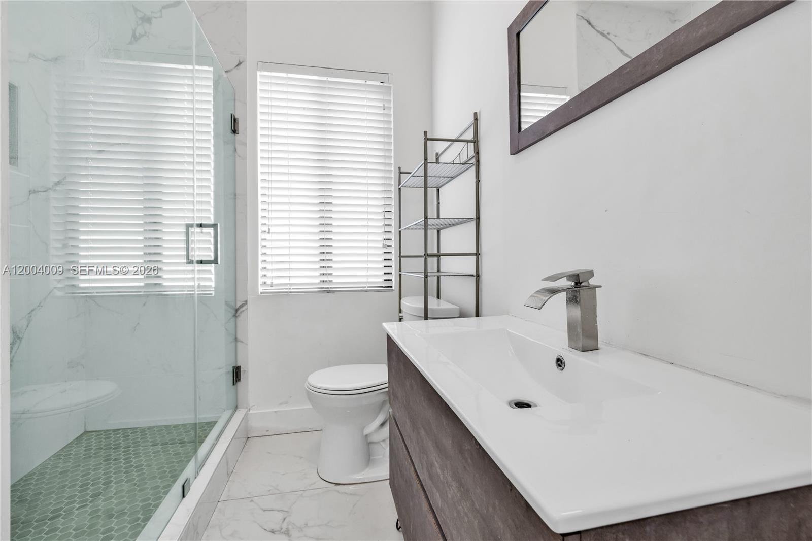 2152 SW 10th St Miami, FL 33135