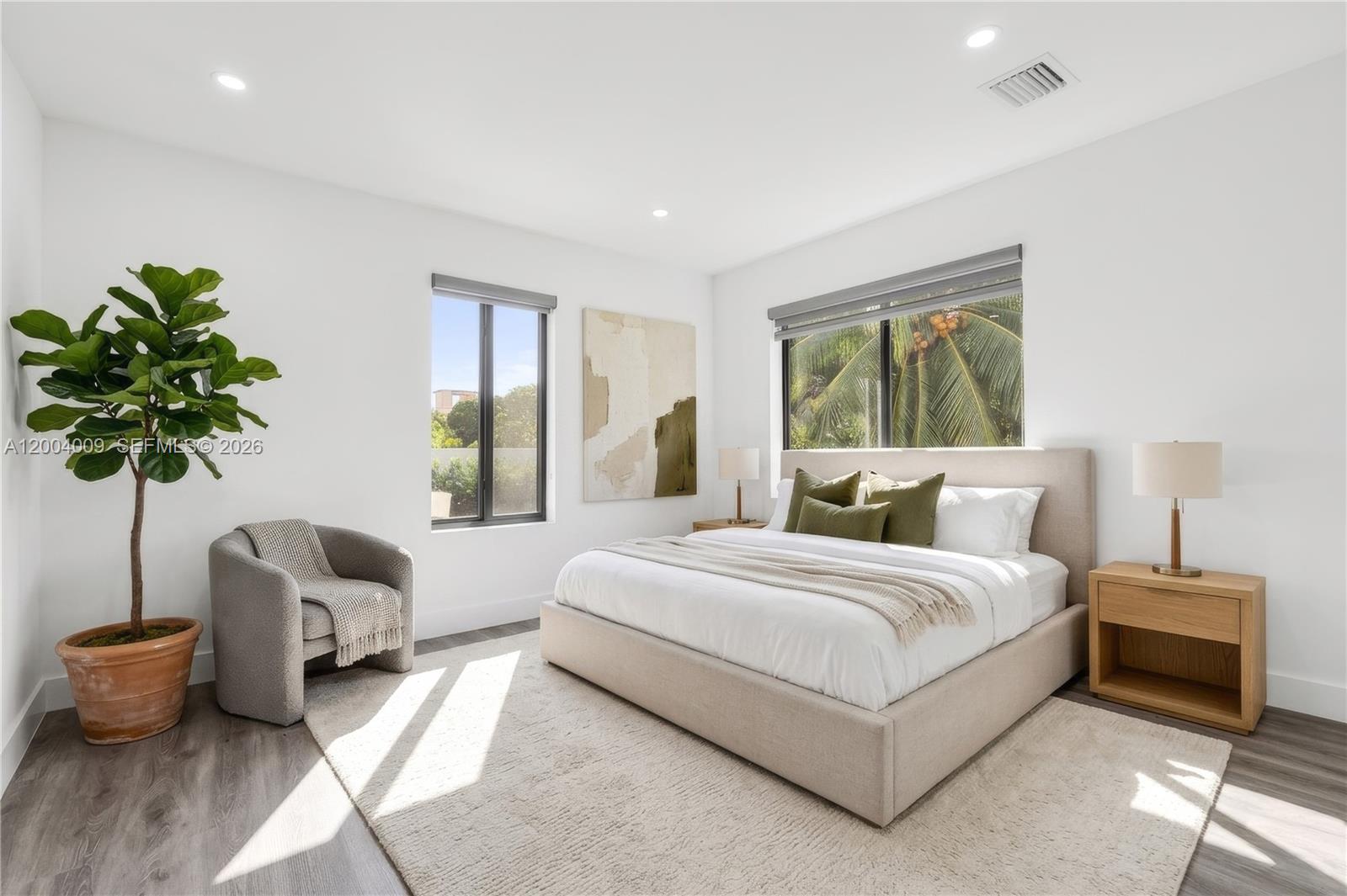 2152 SW 10th St Miami, FL 33135