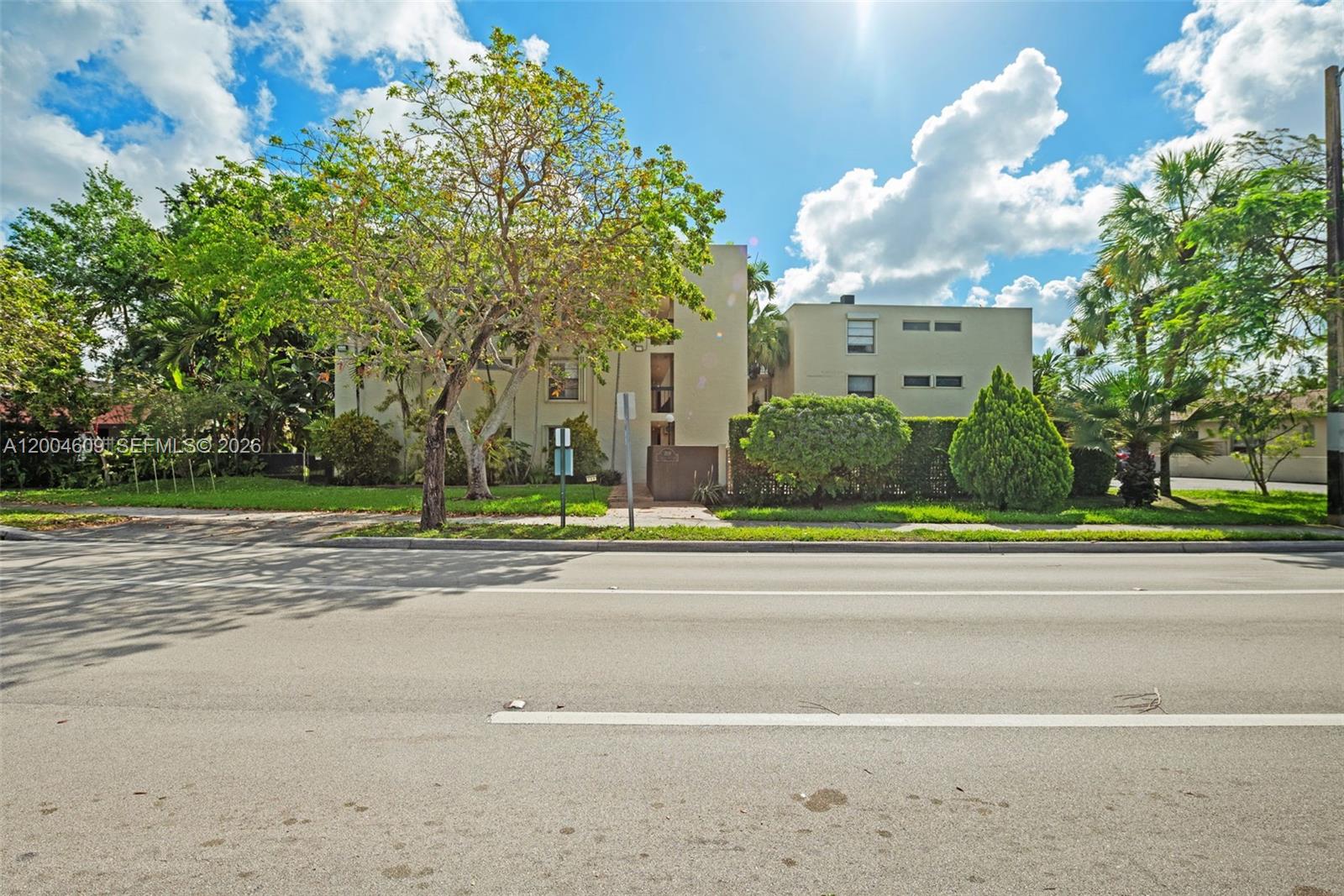 709 Curtiss Pkwy #23