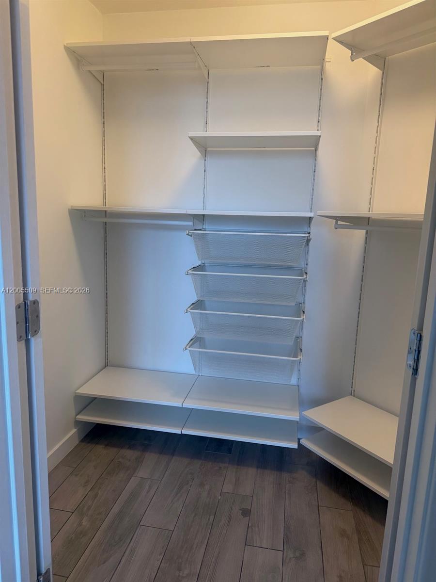 999 SW 1st Ave #1611 Miami, FL 33130