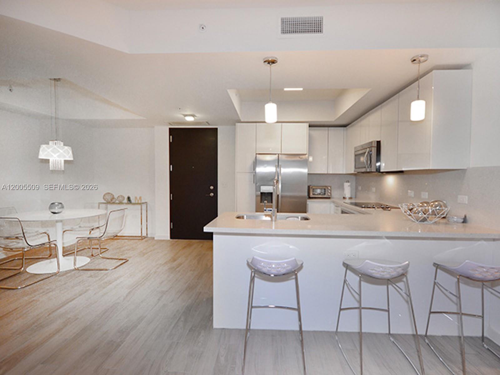 999 SW 1st Ave #1611 Miami, FL 33130