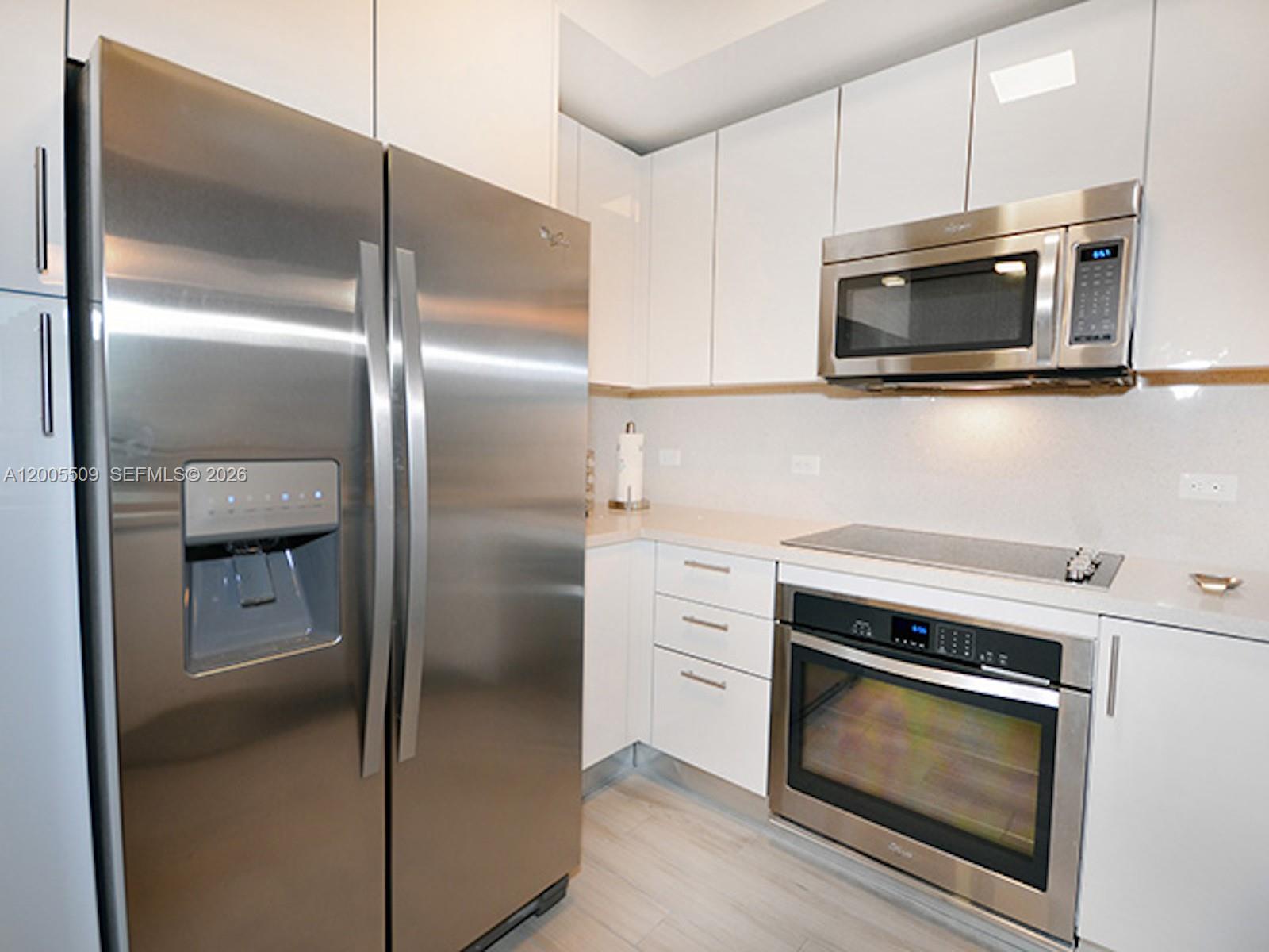 999 SW 1st Ave #1611 Miami, FL 33130