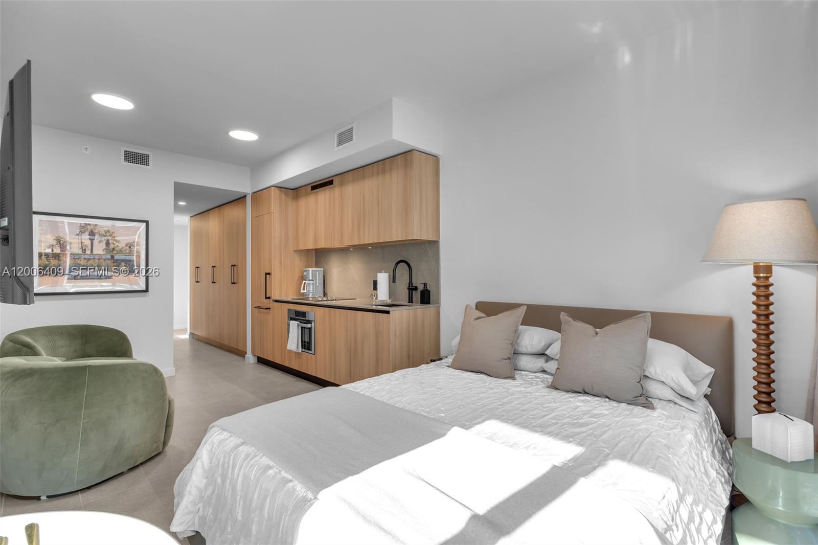 image 501 FIRST Residences11