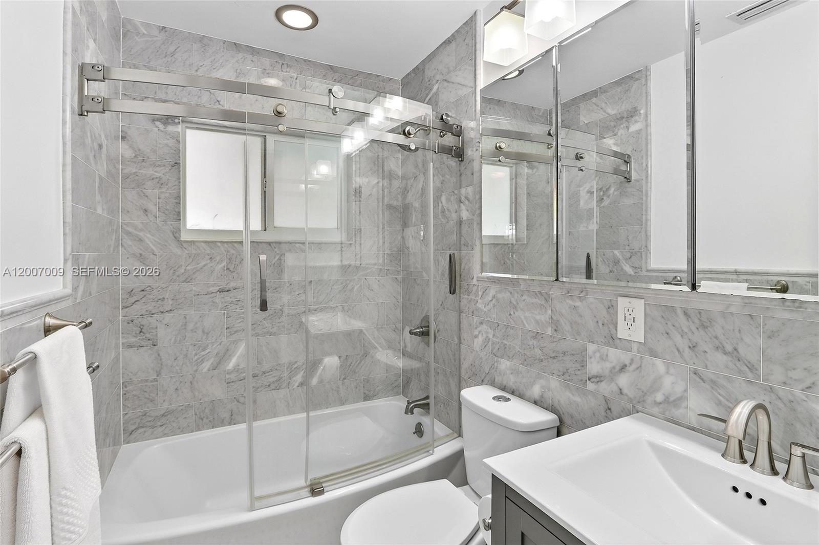 5106 S Le Jeune Rd Coral Gables, FL 33146