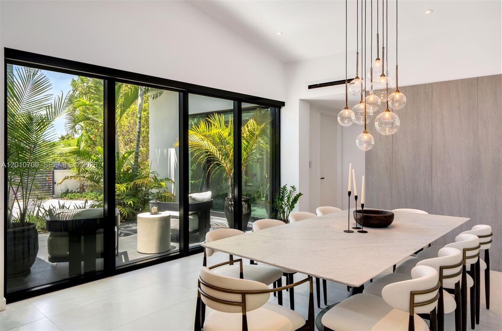 5225 La Gorce Dr Miami Beach, FL 33140