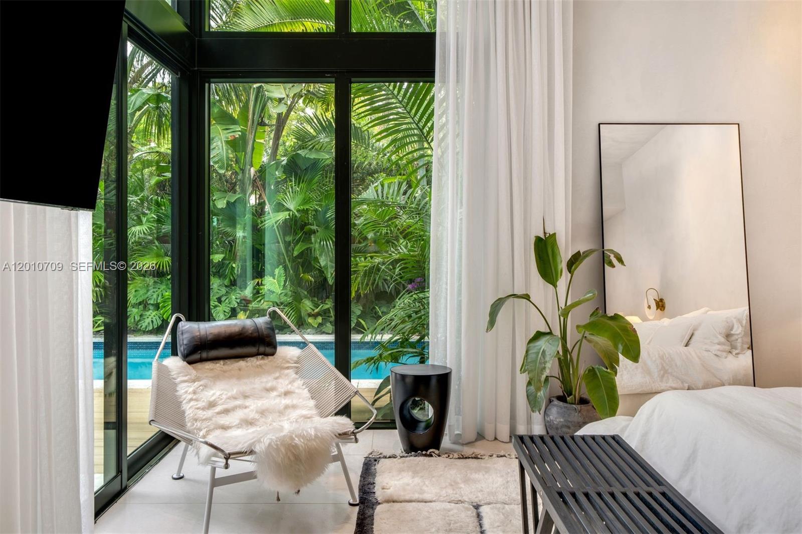 5225 La Gorce Dr Miami Beach, FL 33140