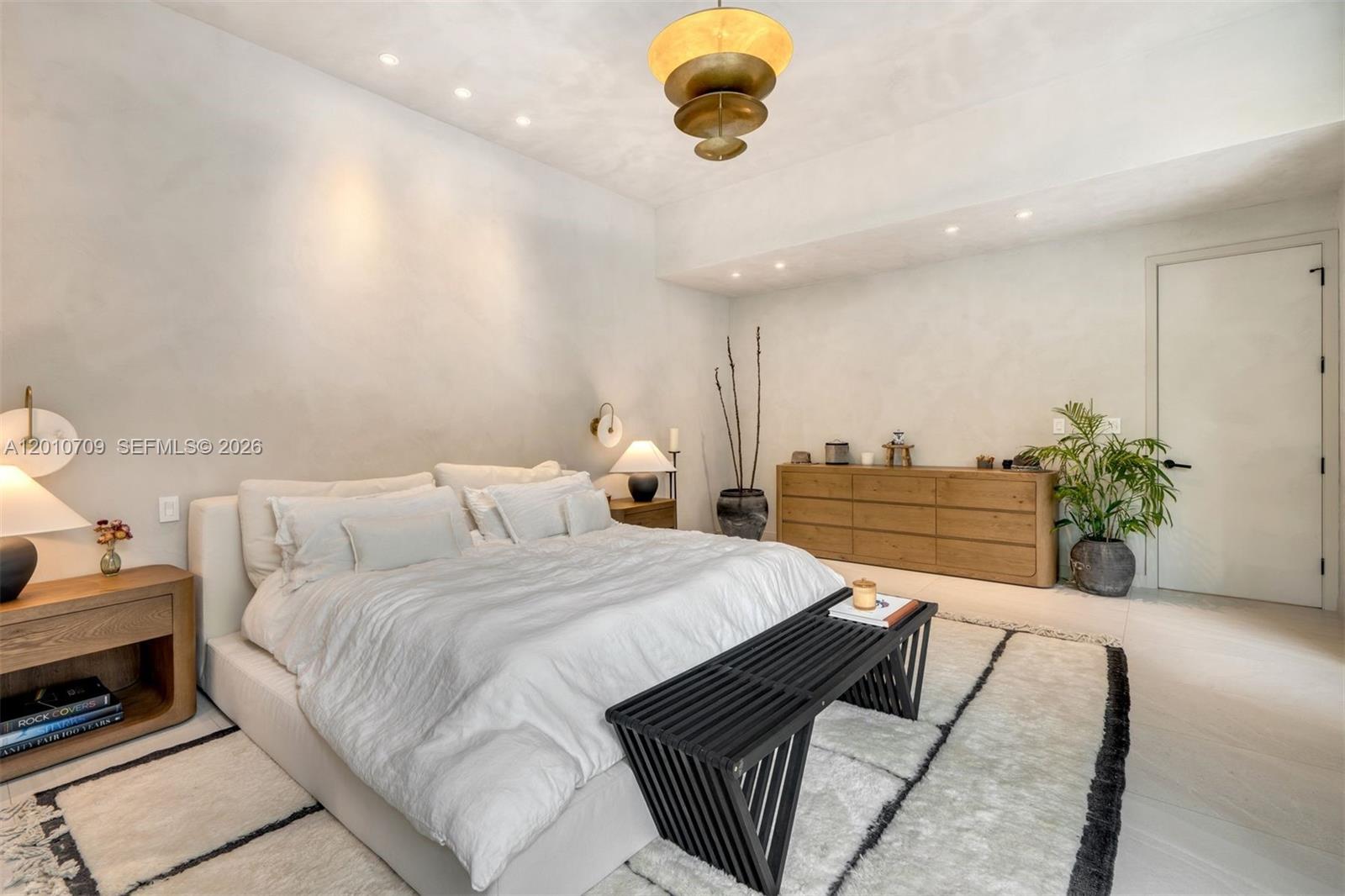 5225 La Gorce Dr Miami Beach, FL 33140
